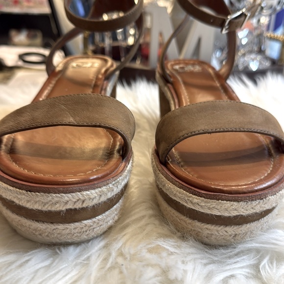Gianni Bini Brown Leather Espadrille Sandals Size Women's 81/2 - Picture 3 of 5